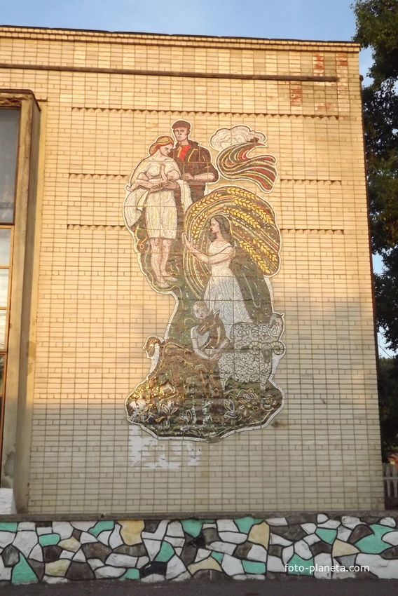 Мозайка на фасаде ДК
