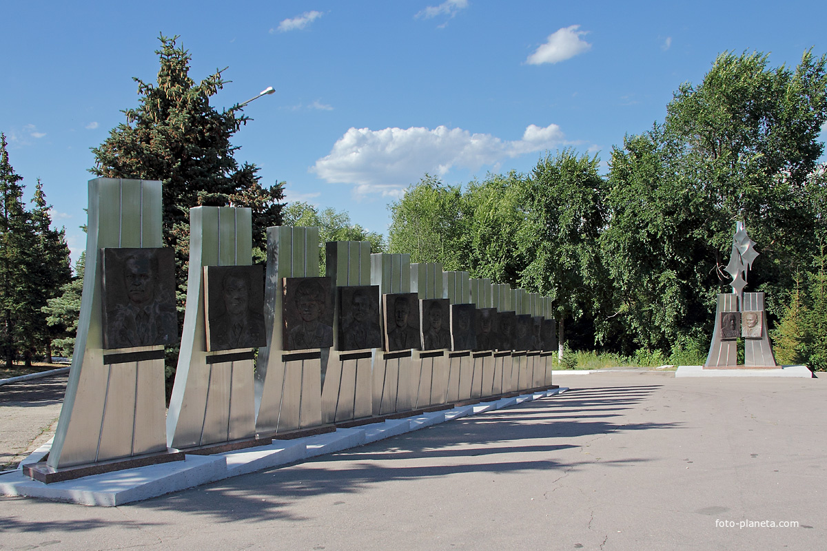 Комплекс памятников на месте приземления Ю.А. Гагарина