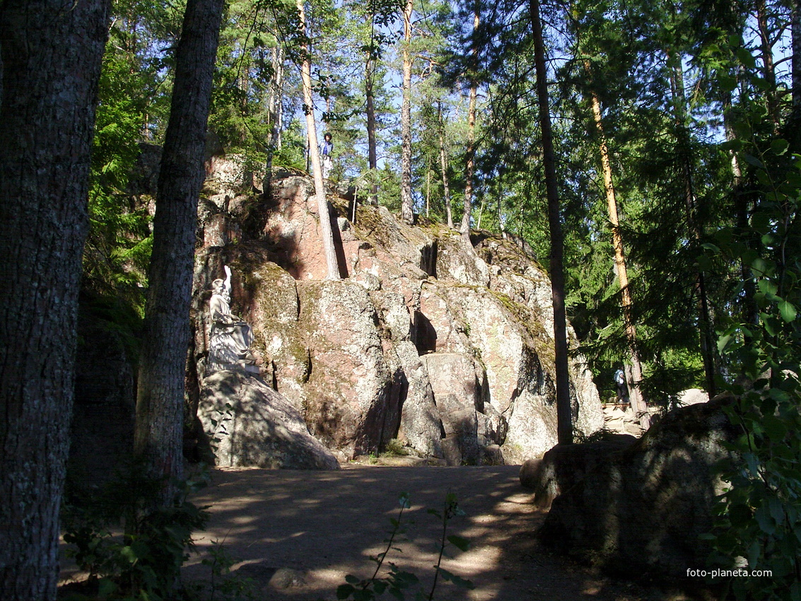 Каменное ущелье Святого Николая скального пейзажного парка &quot;Монрепо&quot;