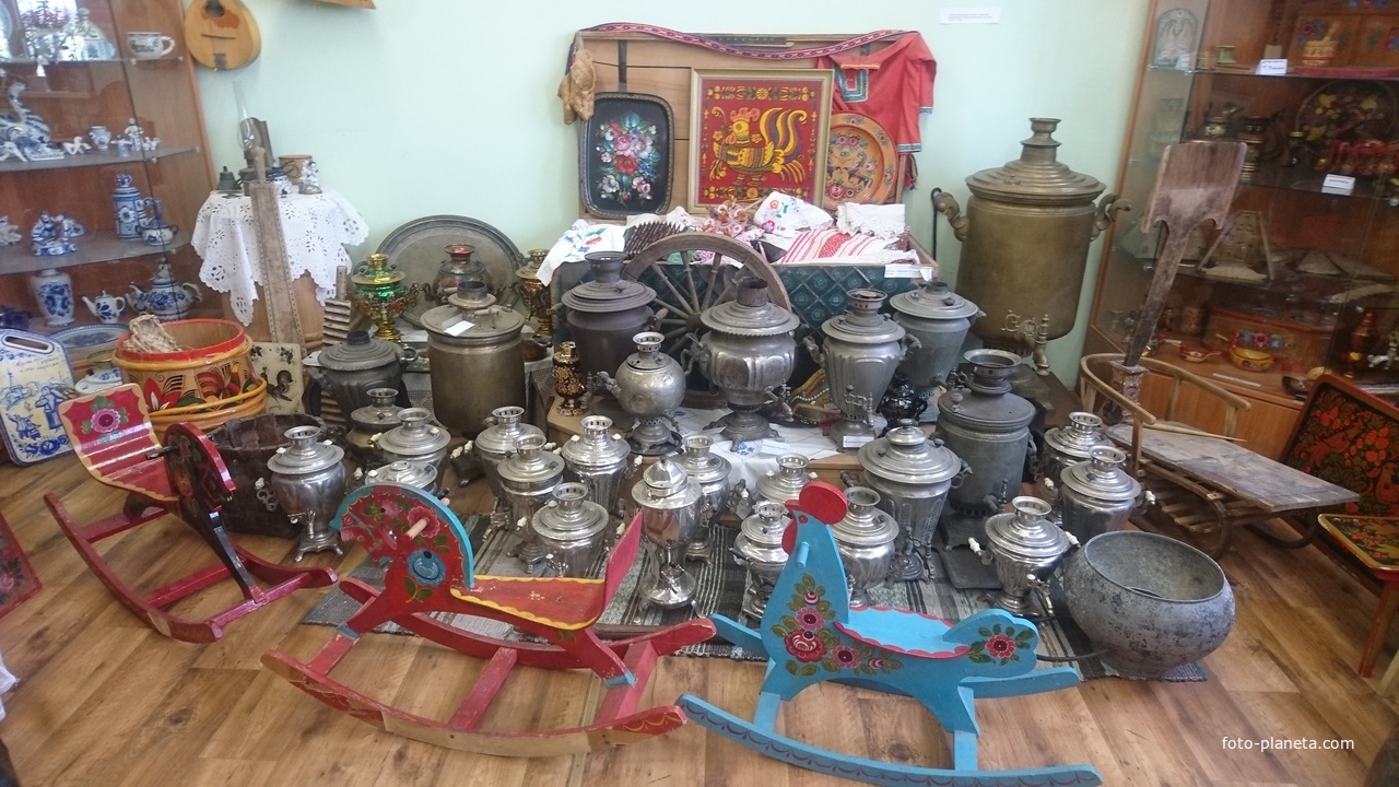Музей русского быта и народного творчества в Музейном комплексе при Храме великомученика и целителя Пантелеймона.
