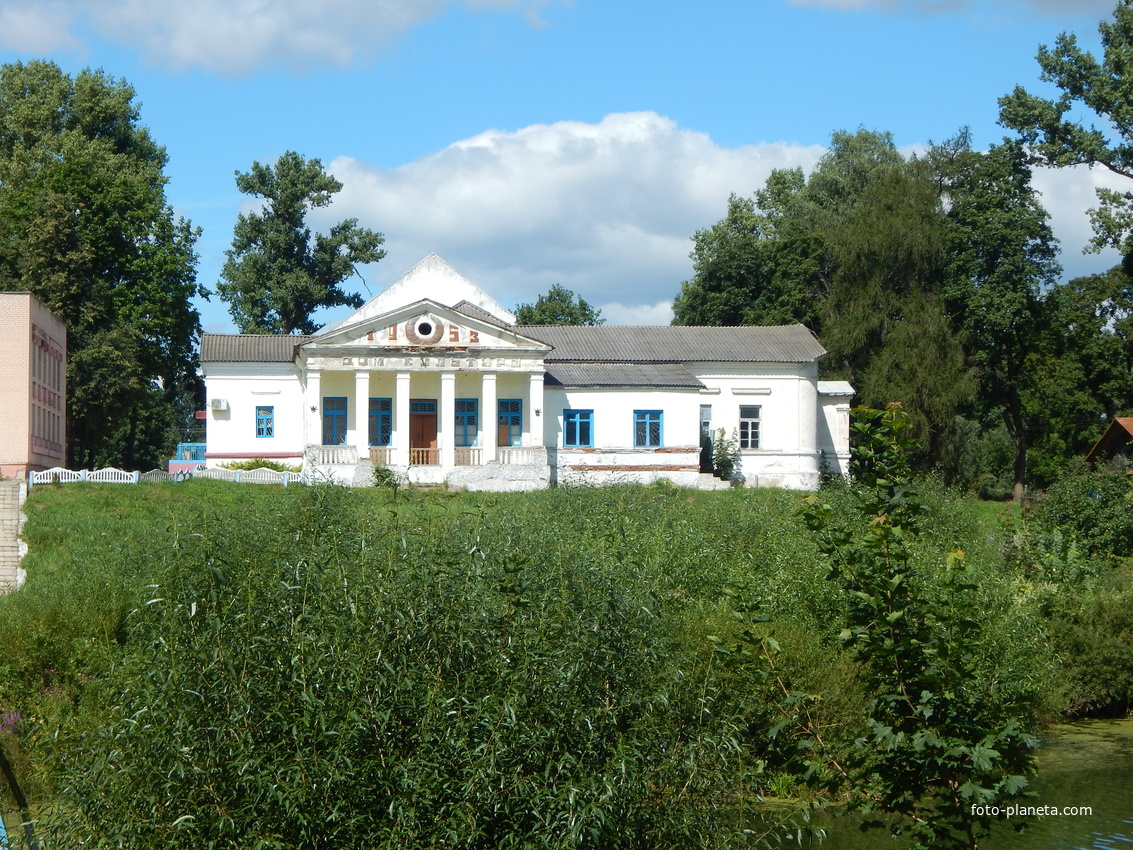 Здание сельского дома культуры