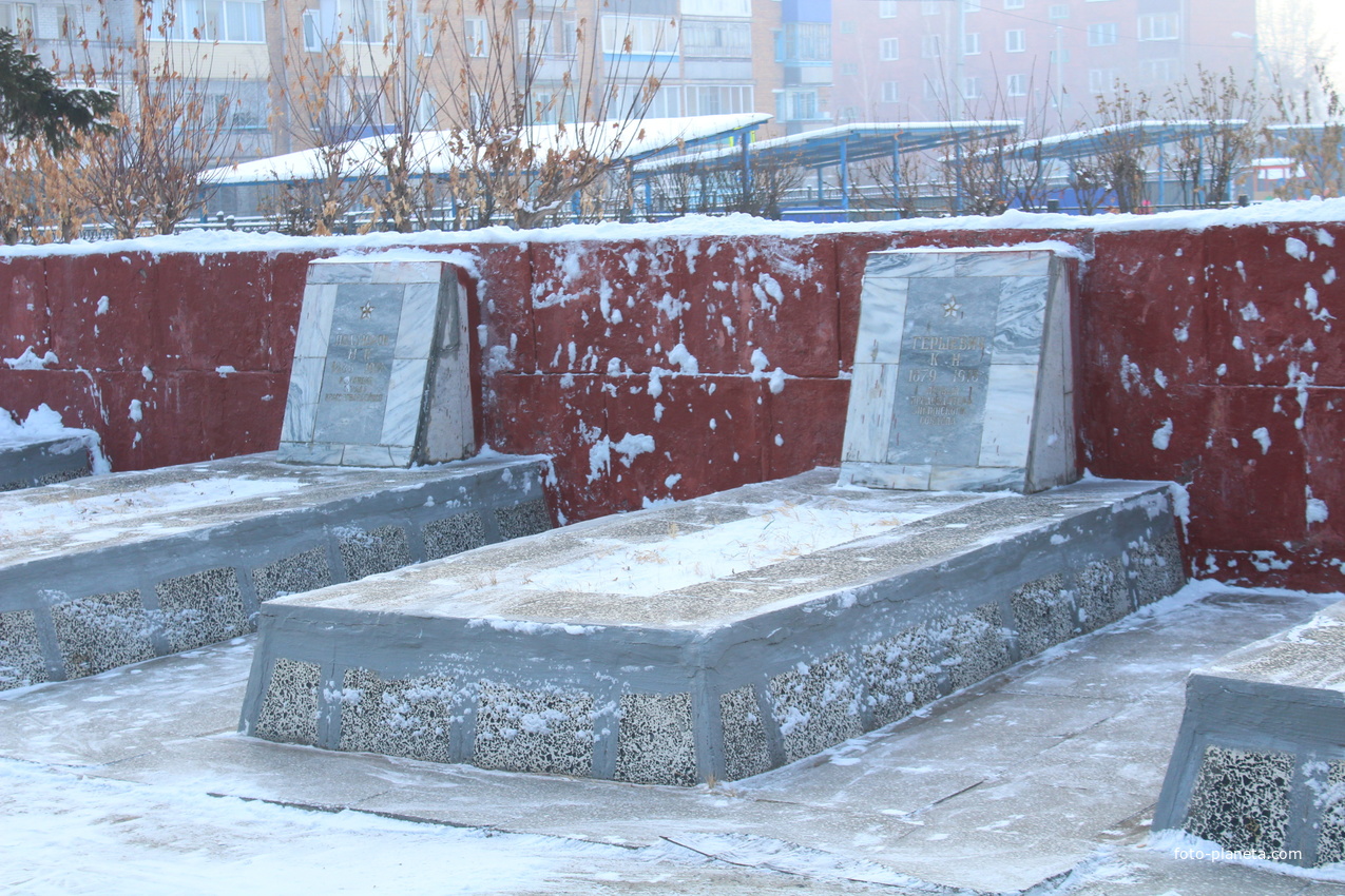 Мемориал в Зиме, могилы  Поллюров и Гершевич