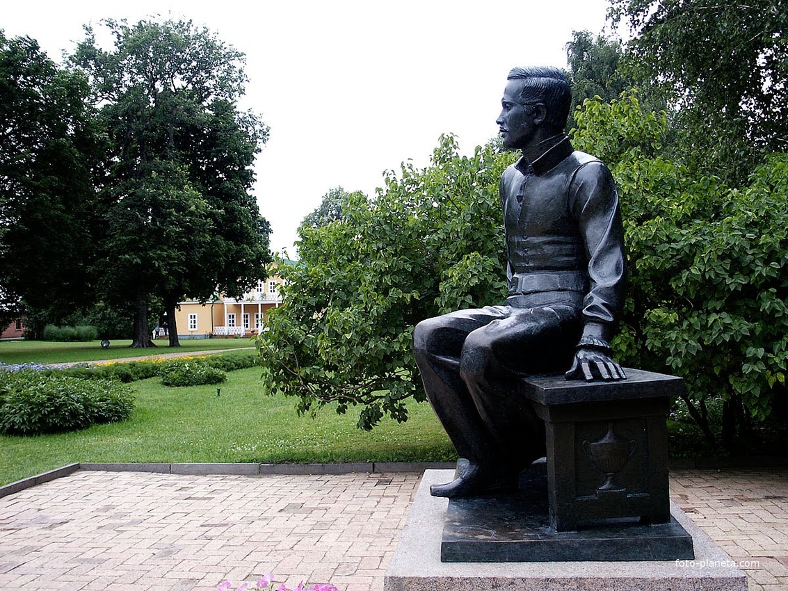 Памятник Лермонтову М.Ю.