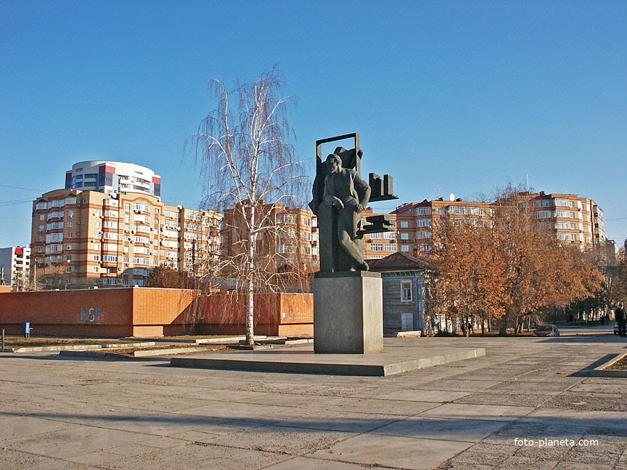 Памятник молодому В.Ульянову