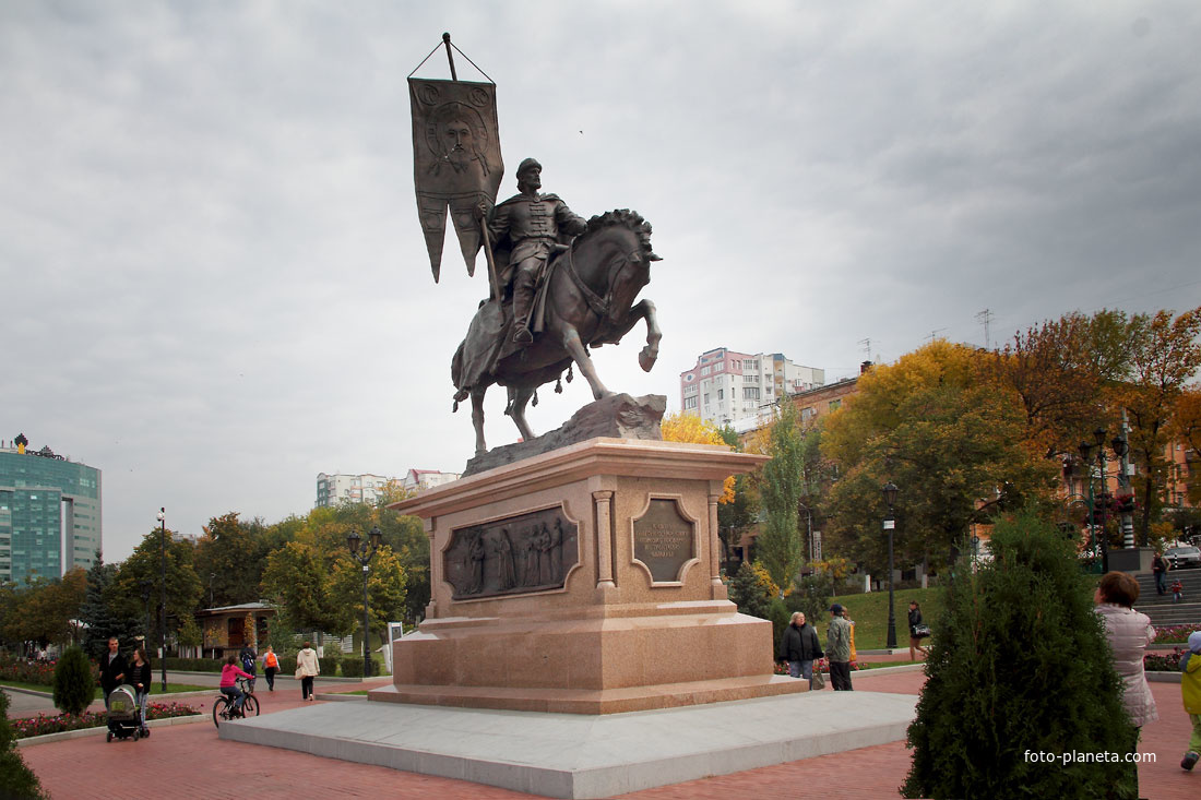 Памятник первому воеводе и основателю города князю Григорию Засекину