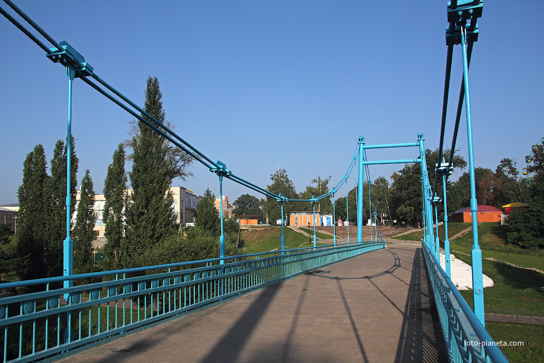 Пешеходный мостик через Цну
