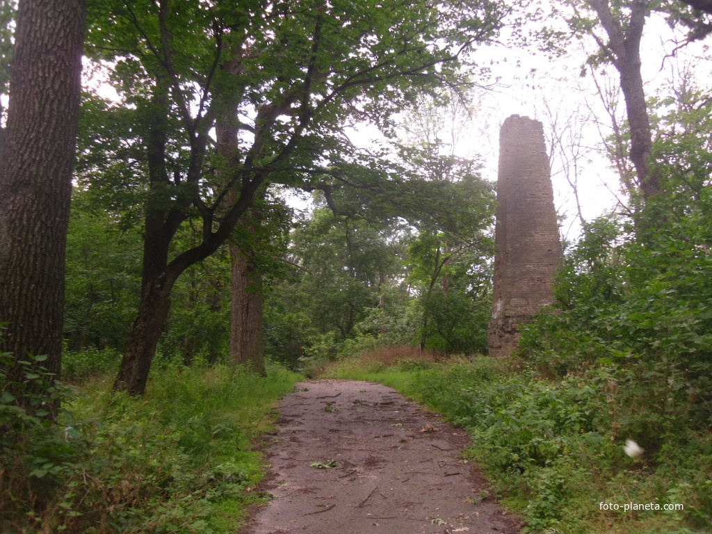 &quot;Софьин столб&quot; (1833 год). Памятник Софии – 10 метровый обелиск на Софьиной горе, установленный в честь Софьи Браницкой.