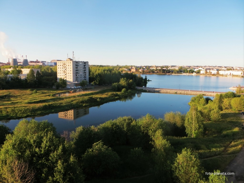 Залив городского пруда