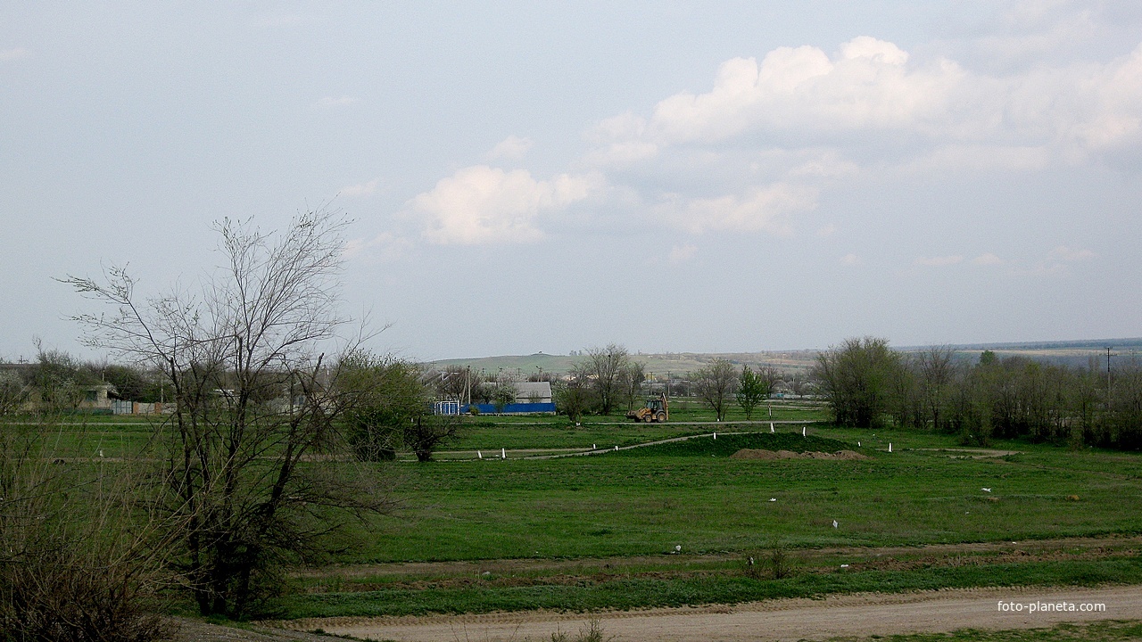 Вид в направлении горки автополигона агротехникума (ранее СПТУ-3) и домов по ул.Шоссейной (слева в кадре)
