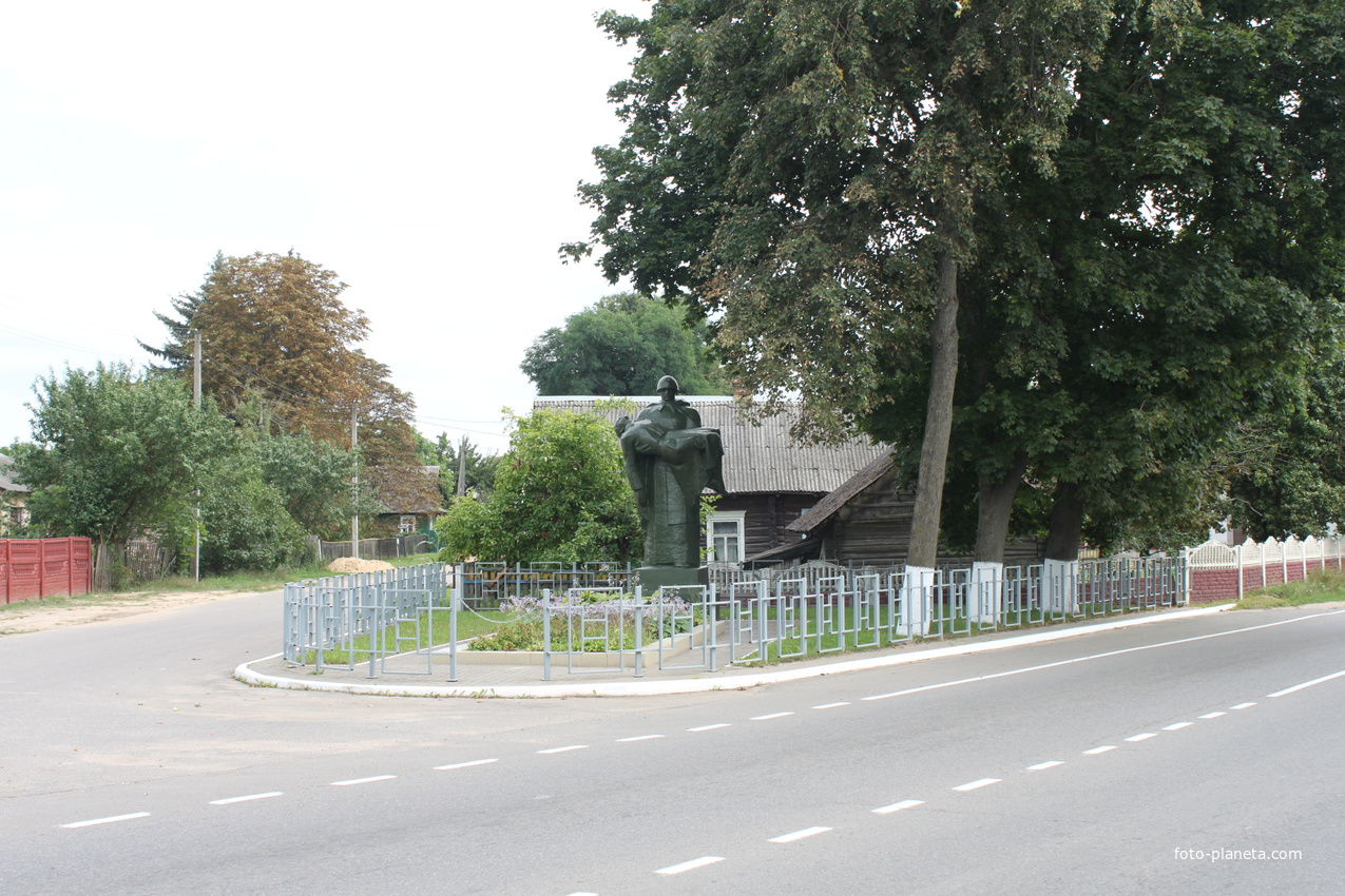 Памятник воинам освободителям от немецко-фашистских захватчиков