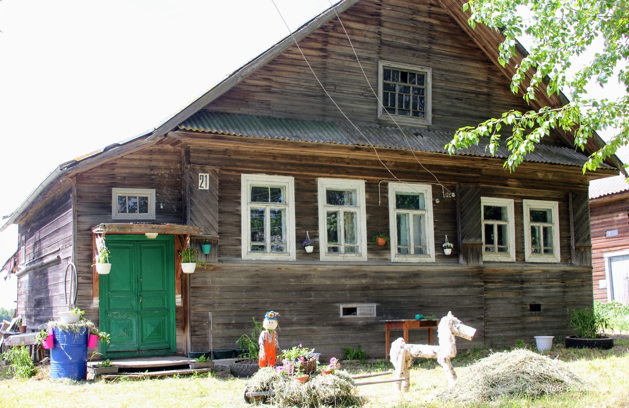 Деревня Корницы. Дом, где жила Герой Социалистического труда Никитина Екатерина Матвеевна