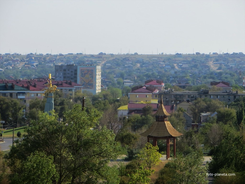 Вид на город с мемориала