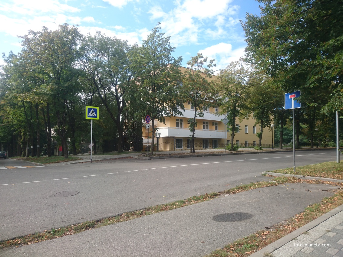 Санаторий им. И.П. Павлова со стороны Баталинской улицы