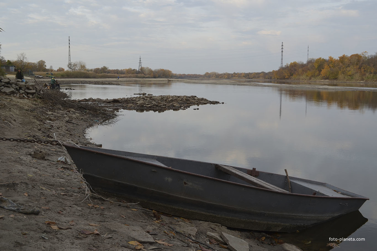Река Северский Донец в октябре после сброса воды на ГУ №6