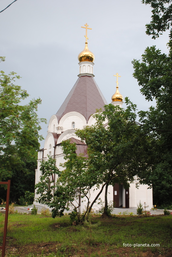 В парке Победы. Церковь Александра Невского.