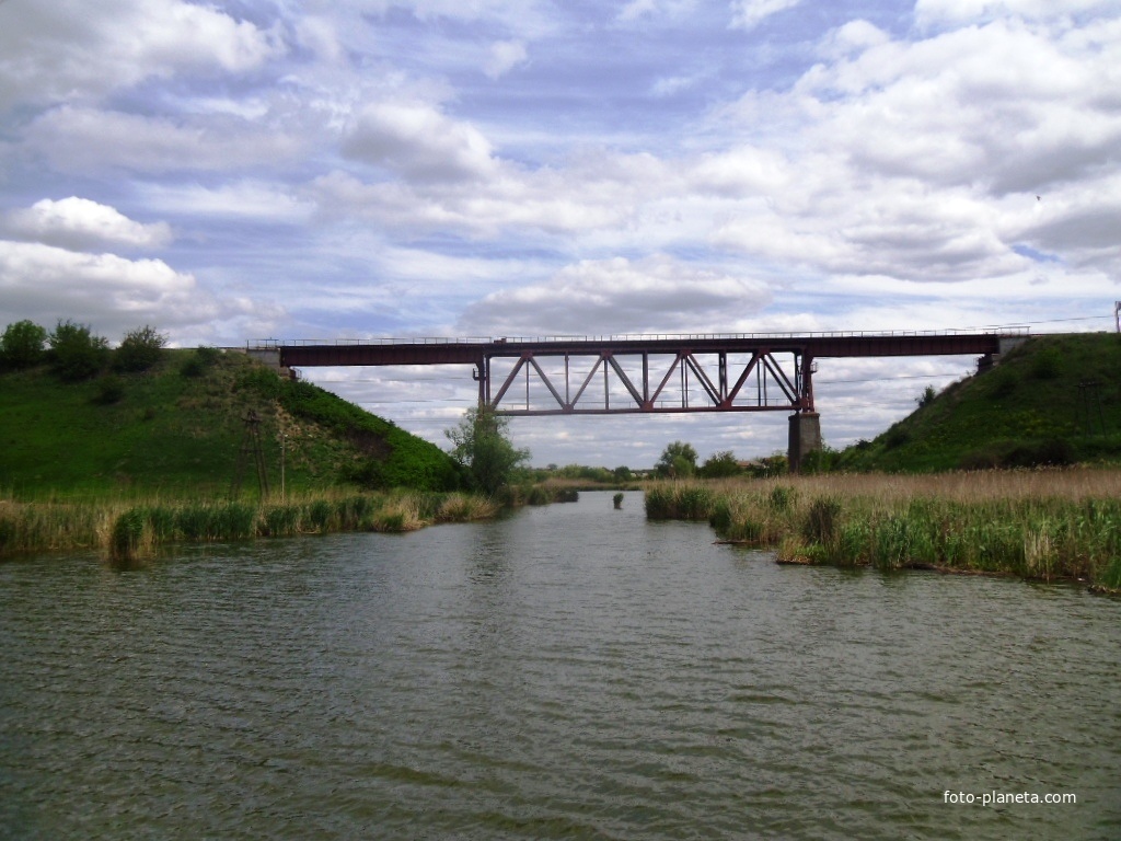Железнодорожный мост через р.Малая Высь.