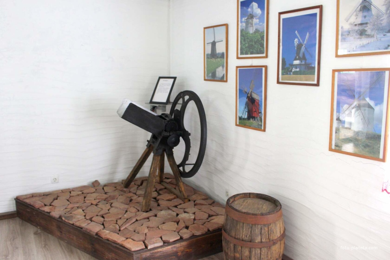 В музее хлеба и вина.