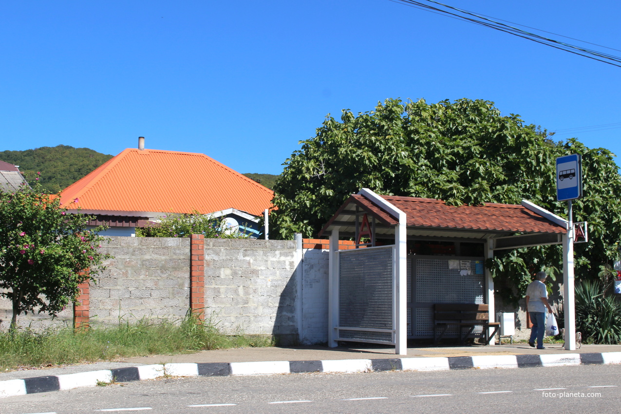 Автобусная остановка.