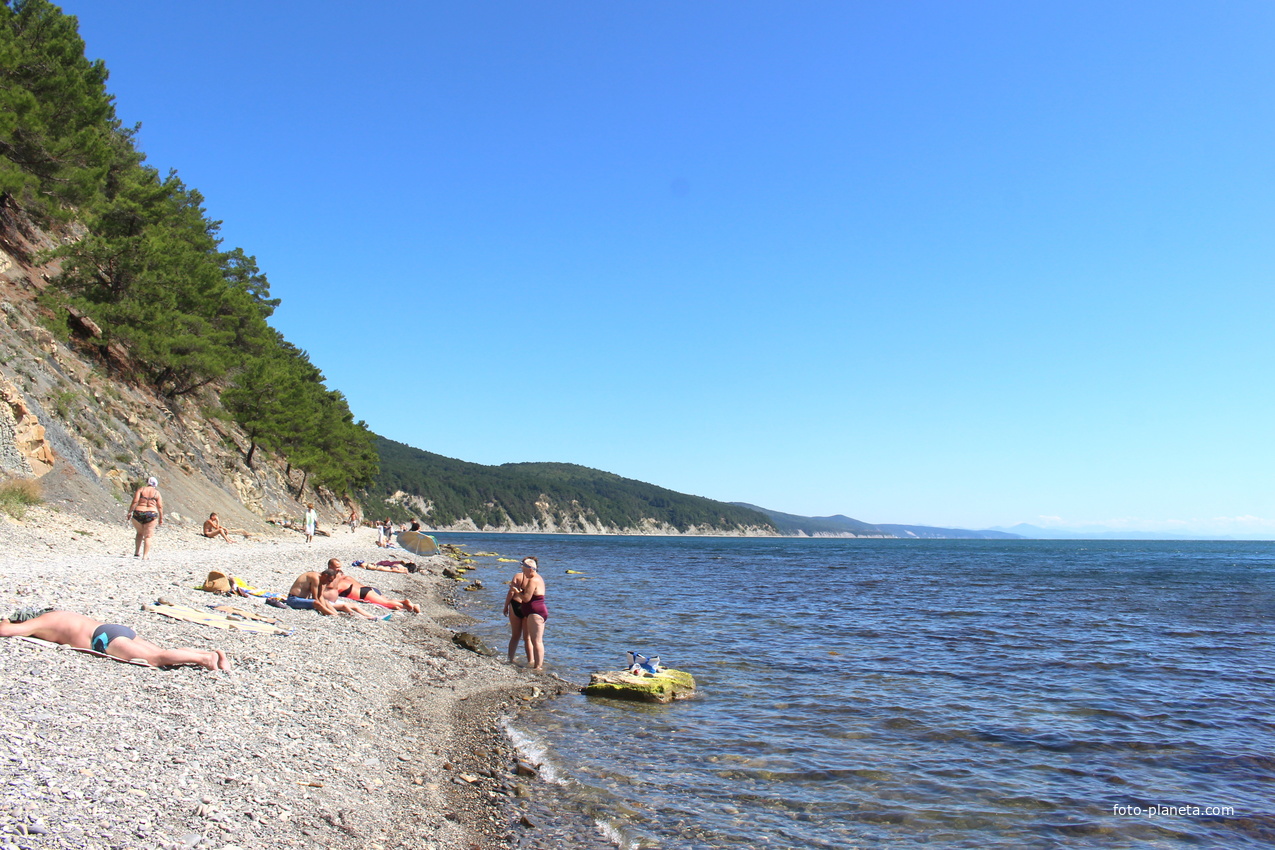 Дикий пляж.