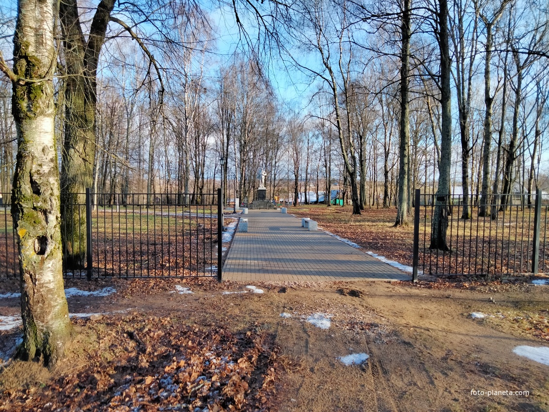 деревня Луковниково, мемориал