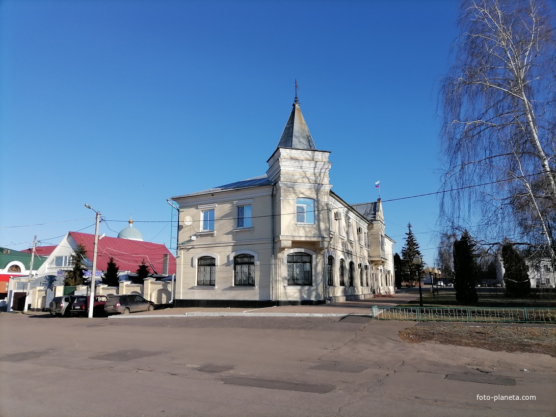 Здание Кромской районной администрации