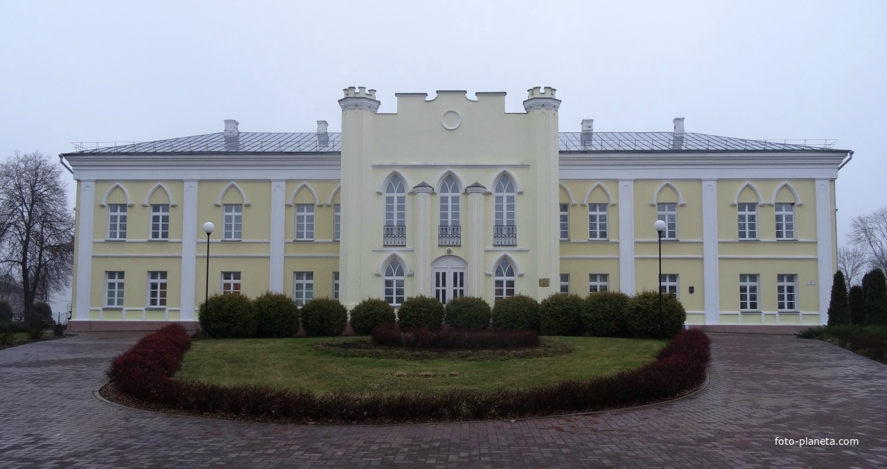 Дворец Потёмкиных-Голынских  (музей)