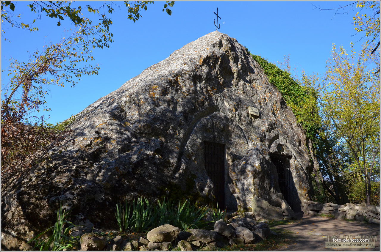 Пещерный город Качи-Кальон. Церковь святой Софии