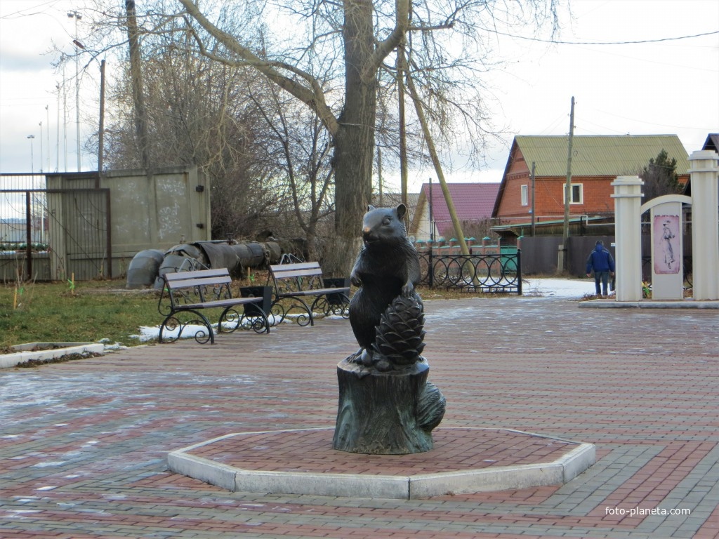 Скульптура &quot;Бурундук&quot;