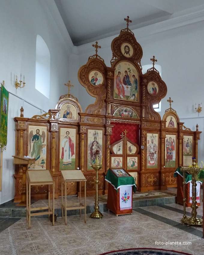 Церковь Троицы Живоначальной - интерьер