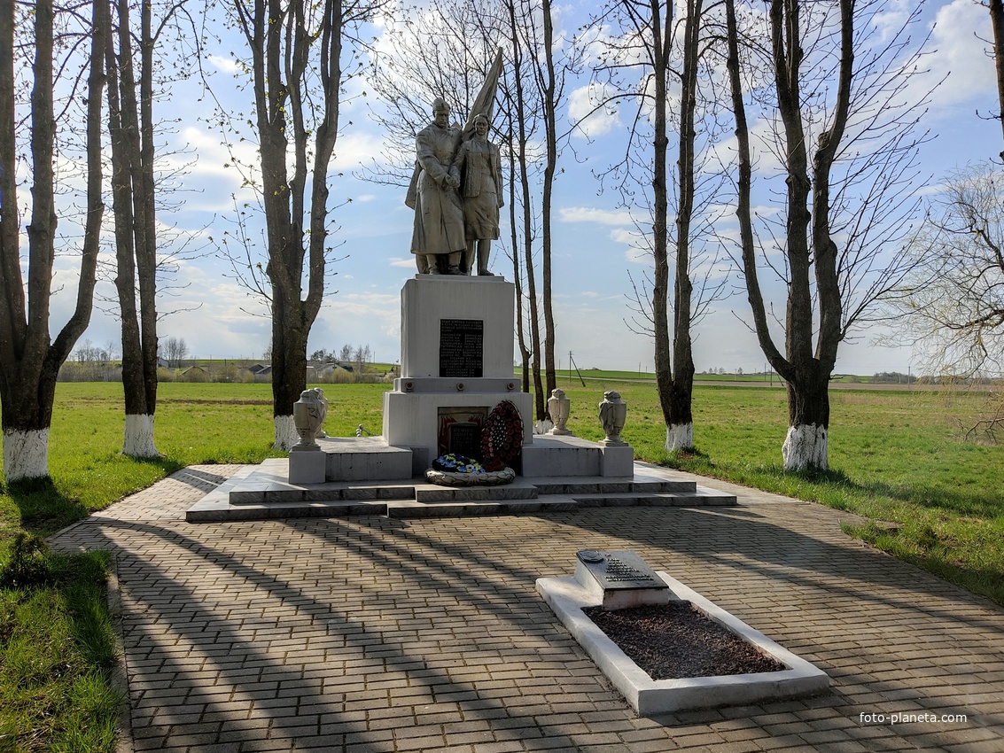 Памятник погибшим в Великую Отечественную войну