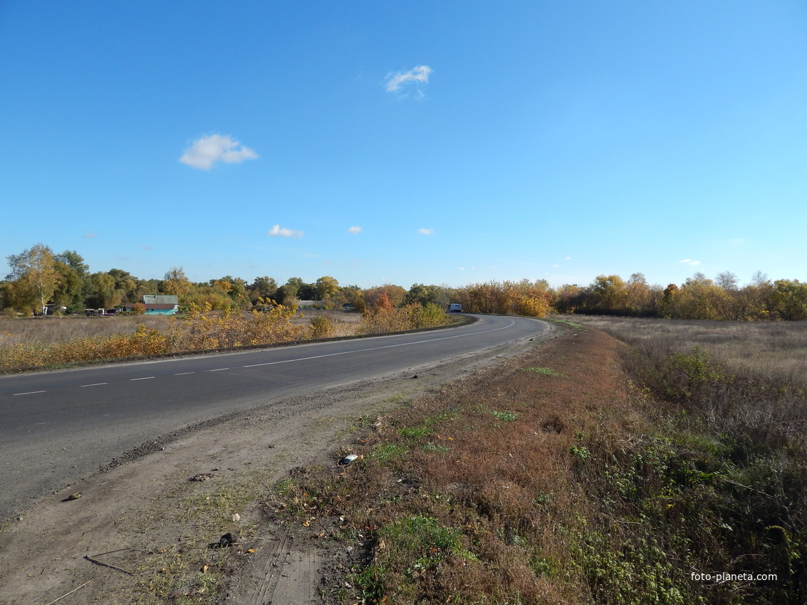 Поворот на Добринку в деревне Петровка