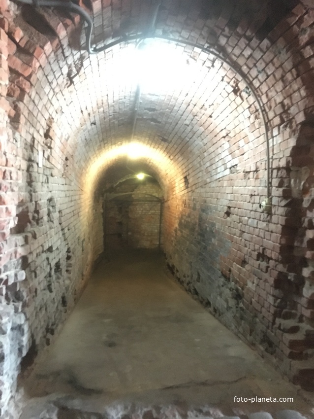 На территории форта №5. Подземный коридор (патерна)