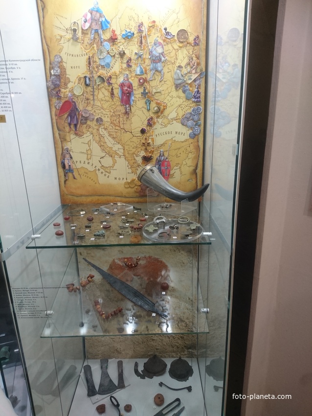 В Музее янтаря в башне Дона. Торговые пути IX-нач. XIII в.в.