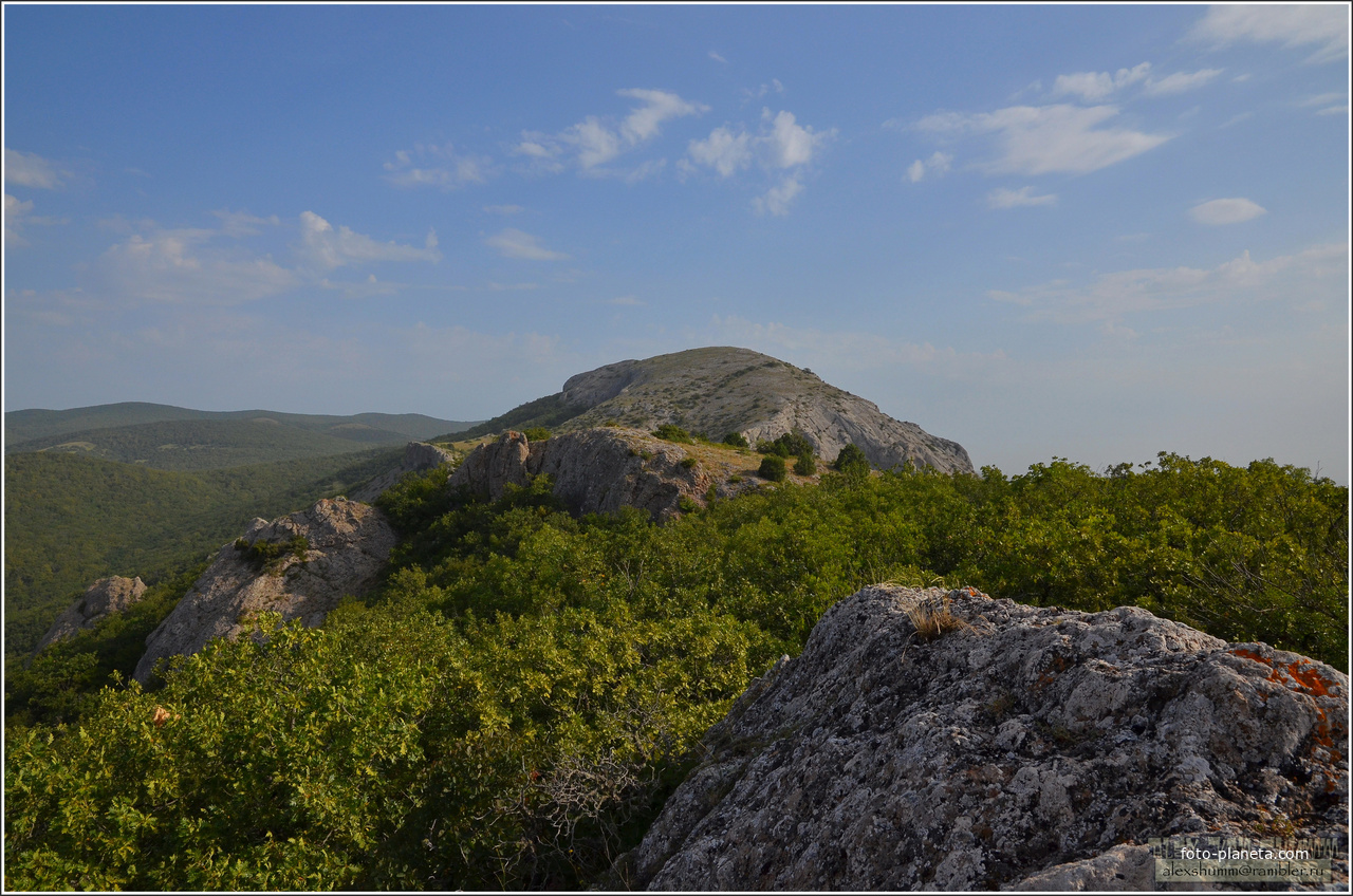 Гора Сандык-Кая (высота 698 м НУМ)