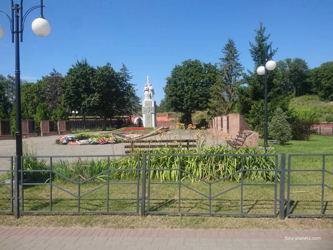 Мемориальный комплекс в честь героев штурма Пиллау на ул. Егорова