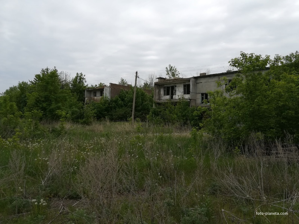 Заброшенные дома по ул. Фруктовая