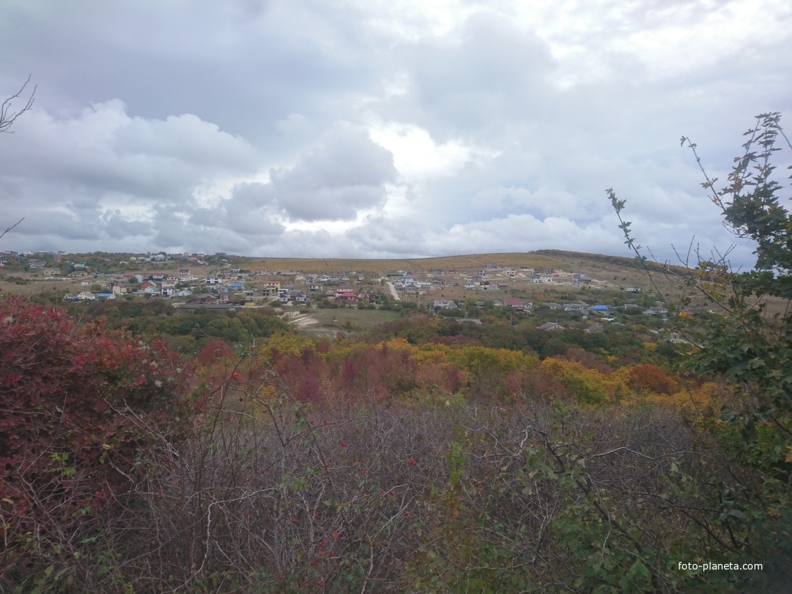 Панорама села Варваровка с окрестностей бывшего села Павловка