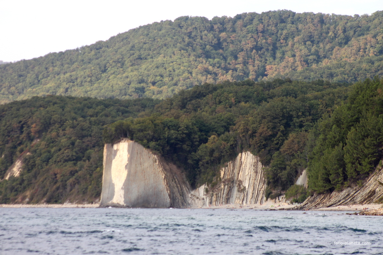 Побережье у Кодошского маяка.