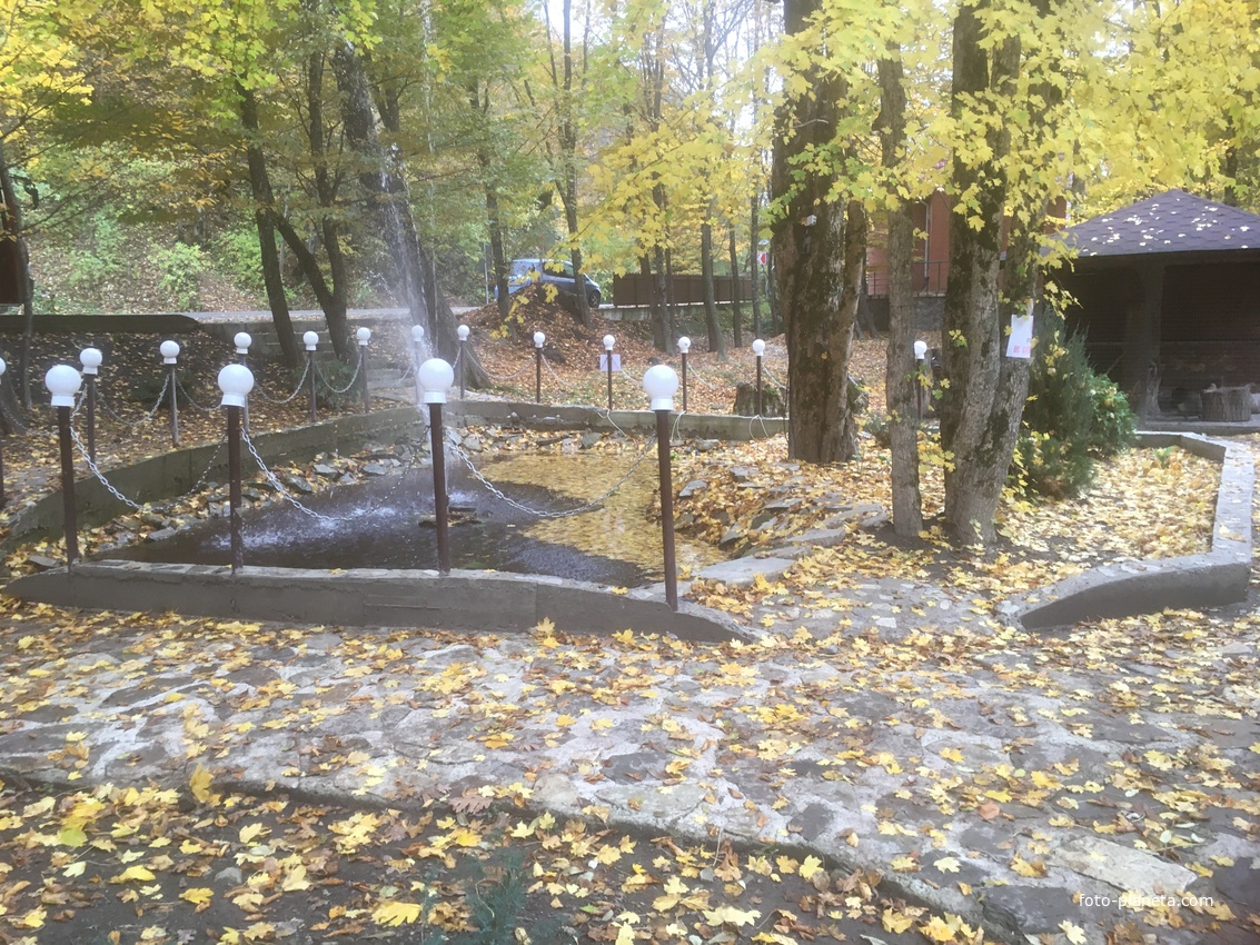 Фонтан в парке комплекса источников «Святая Рука»