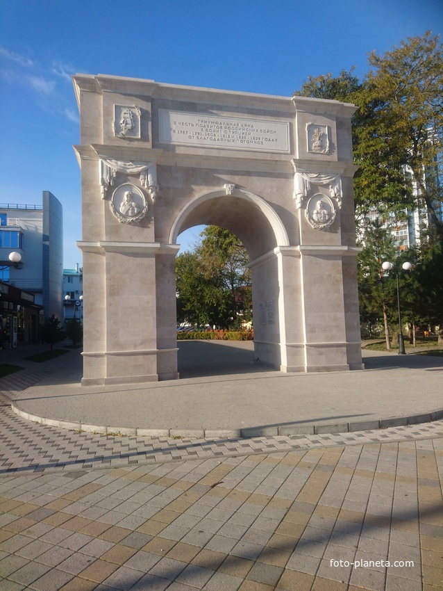 Триумфальная арка на Крепостной улице
