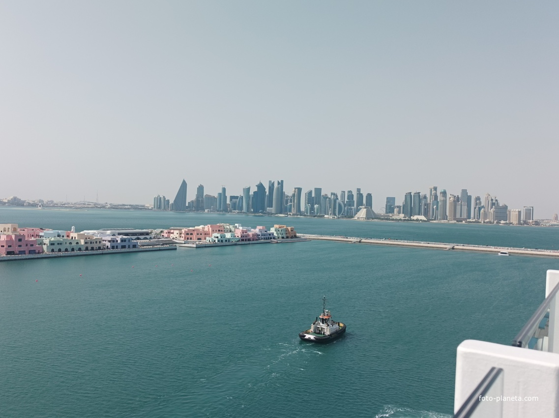 Вид Дохи из морского порта