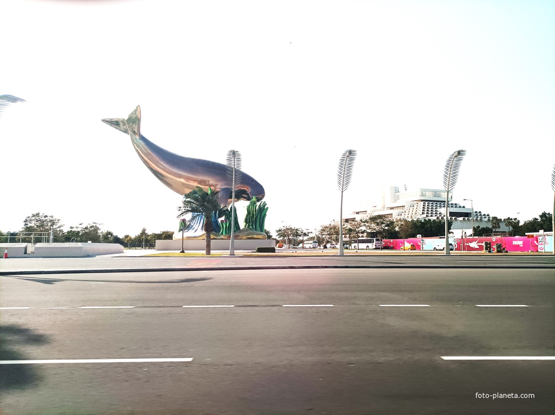 Доха. Памятник