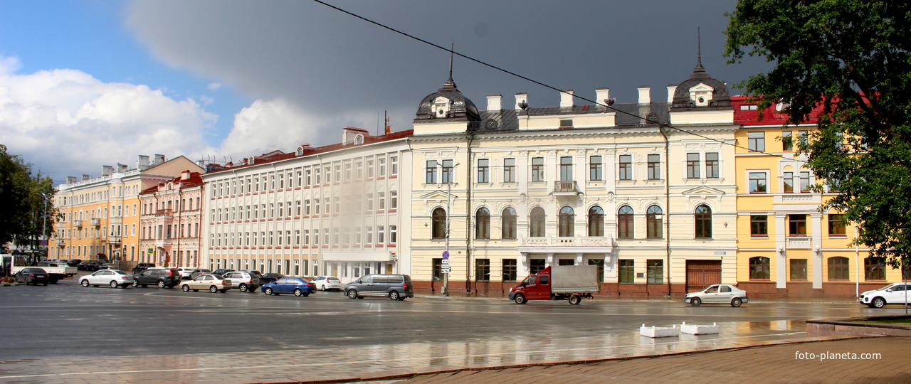 Центр города.