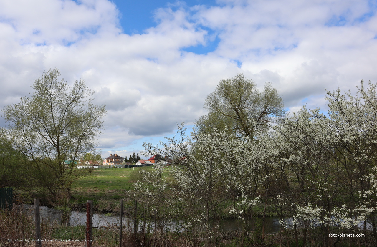 Вид на с. Казанское и р. Вохонку