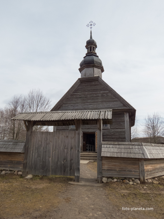 Деревянная церковь в Строчицах