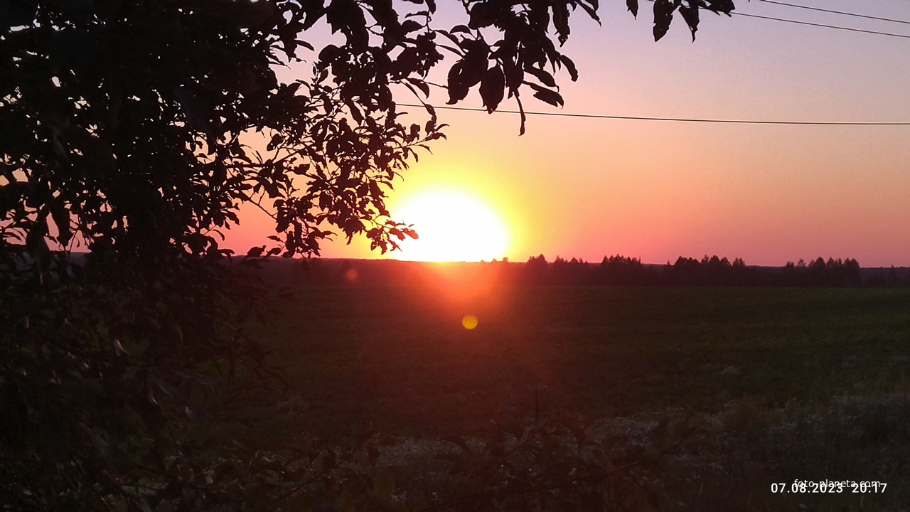 Закат солнца в деревне