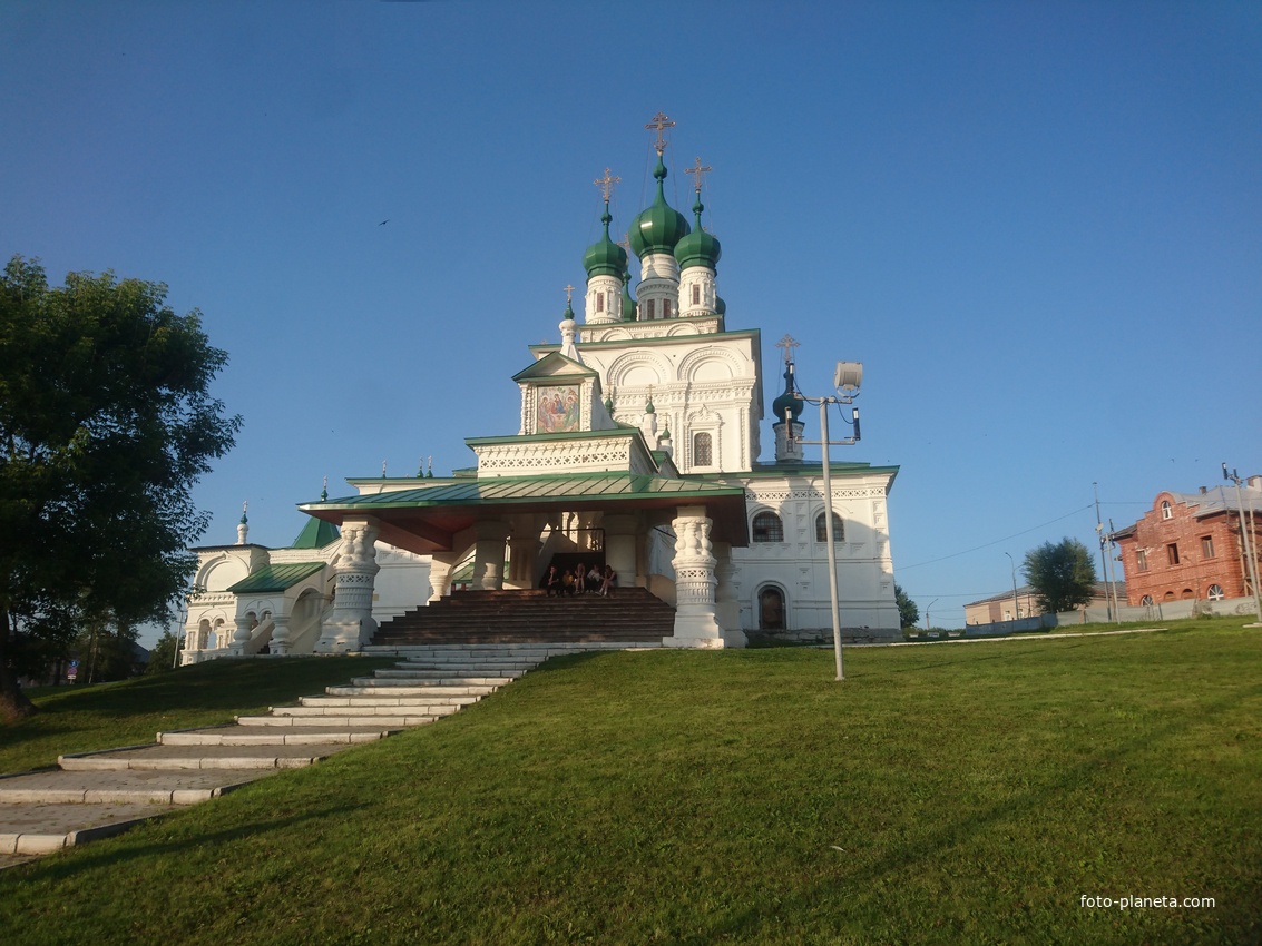 Кафедральный Собор Троицы Живоначальной (недействующий православный храм)