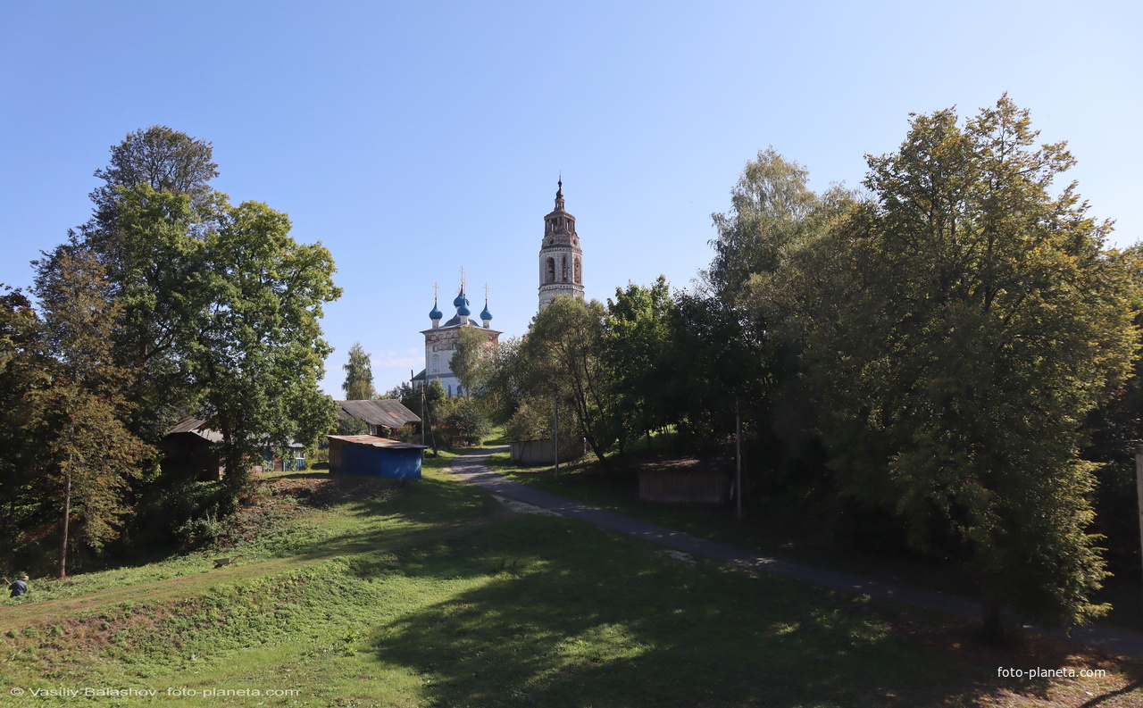 С. Клязьминский Городок, вид на Покровскую  церковь