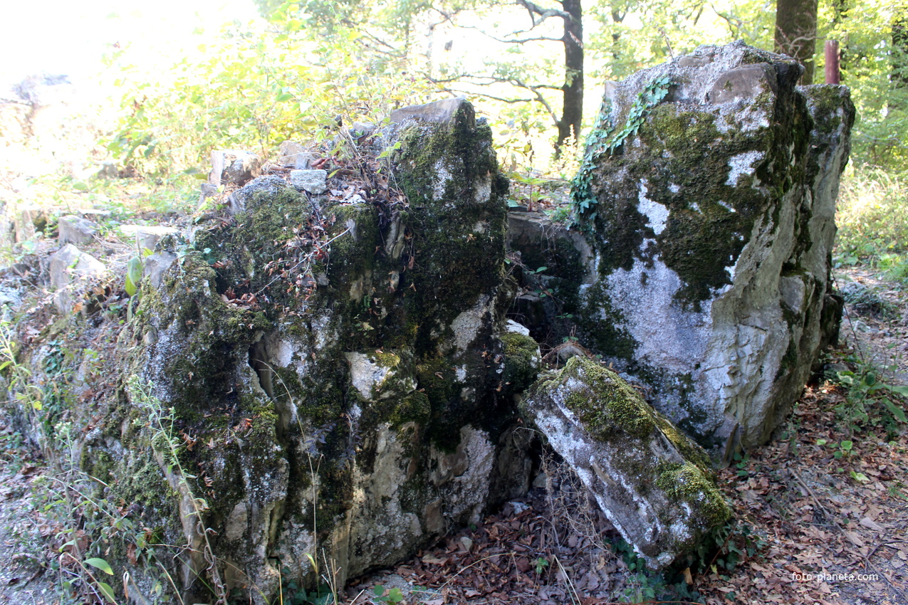 На руинах византийского храма.
