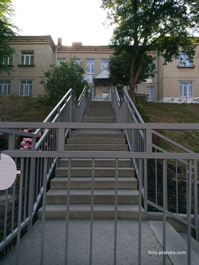 Бывший детский сад.